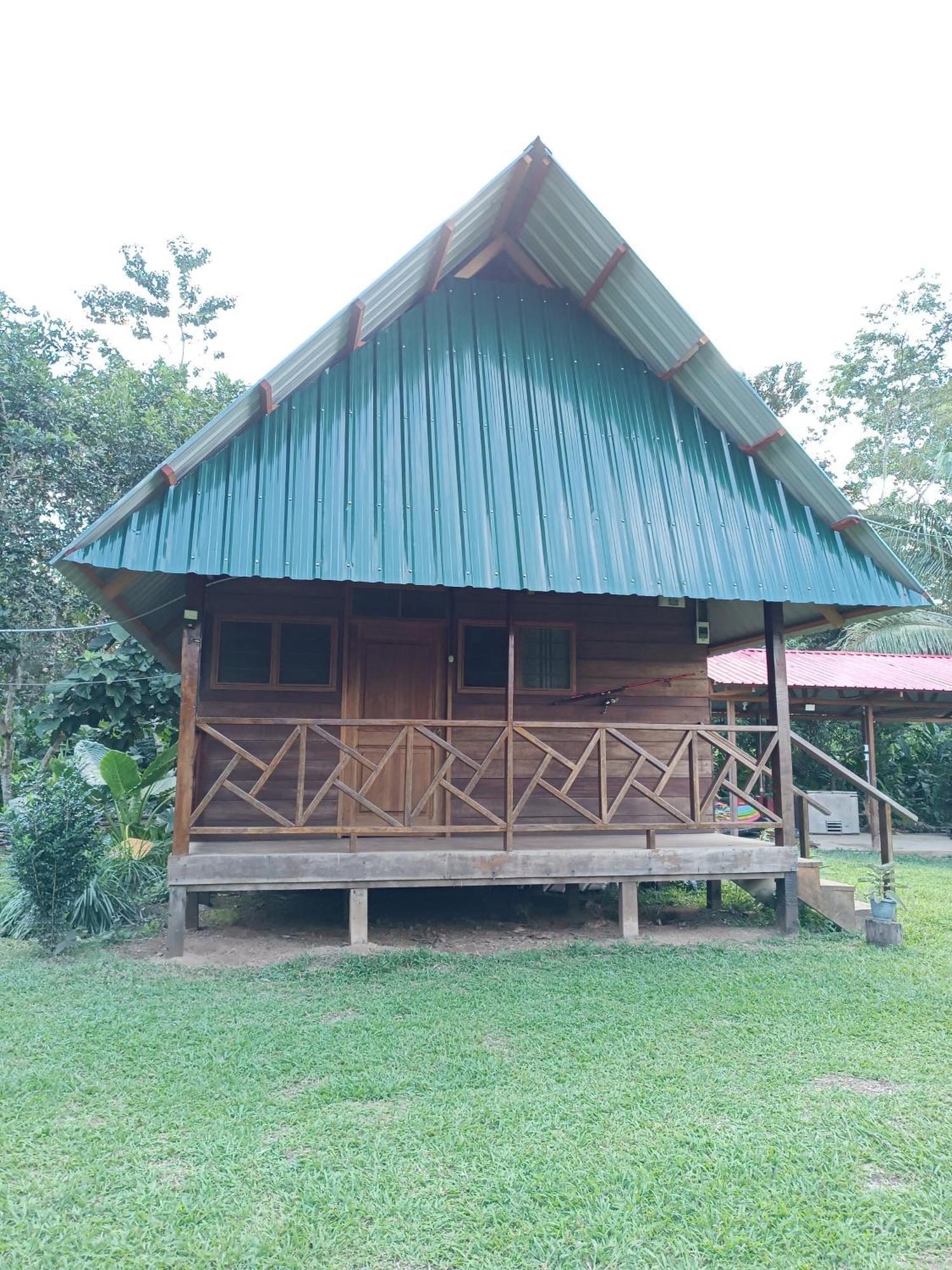 Quirquincho House Lodge Puerto Maldonado Exteriör bild